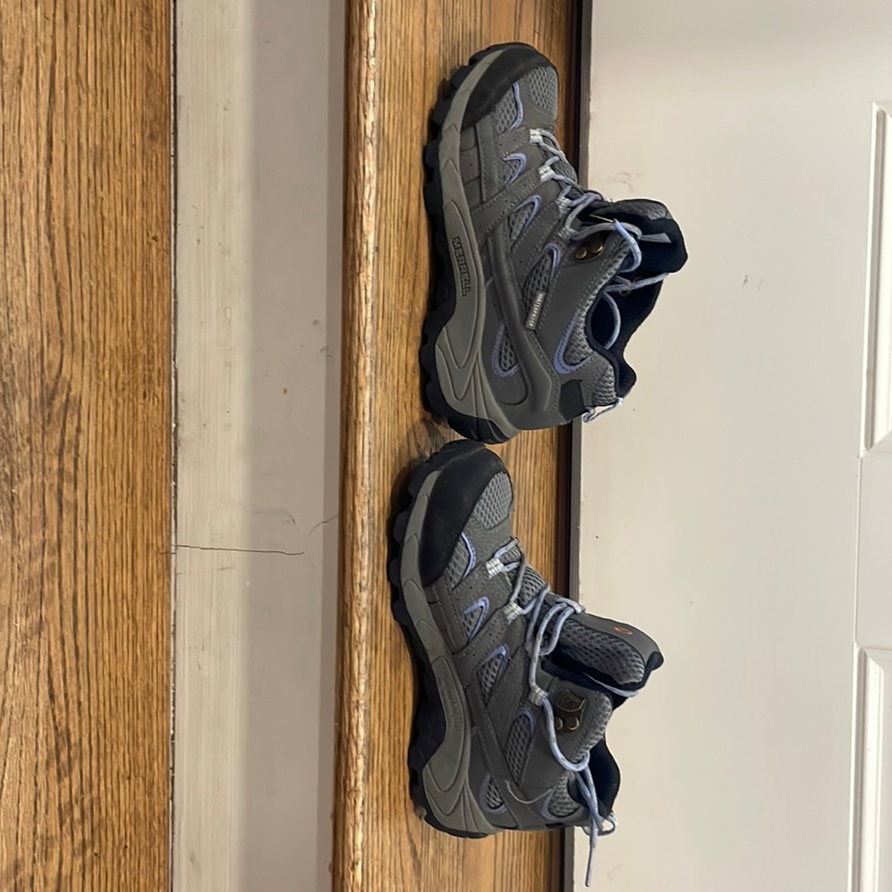 Merrell kids hiking boots size us1 like new